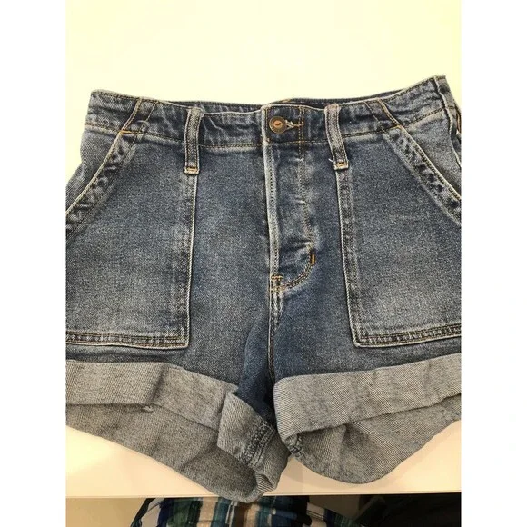 Hollister Jean Shorts Womans Size 3 w26 Blue Denim Vintage Stretch w/Cuff - Picture 1 of 5
